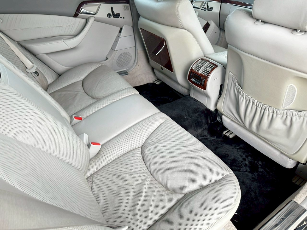 2003 Mercedes-Benz S-Class W220 S500 สีเทา (รูปที่ 16)