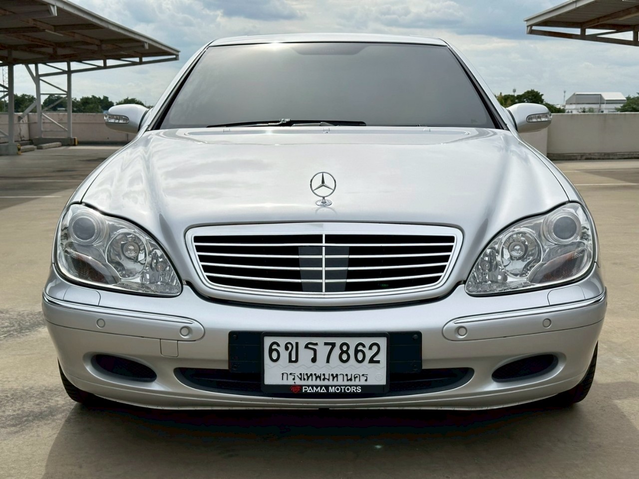 2003 Mercedes-Benz S-Class W220 S500 สีเทา (รูปที่ 4)