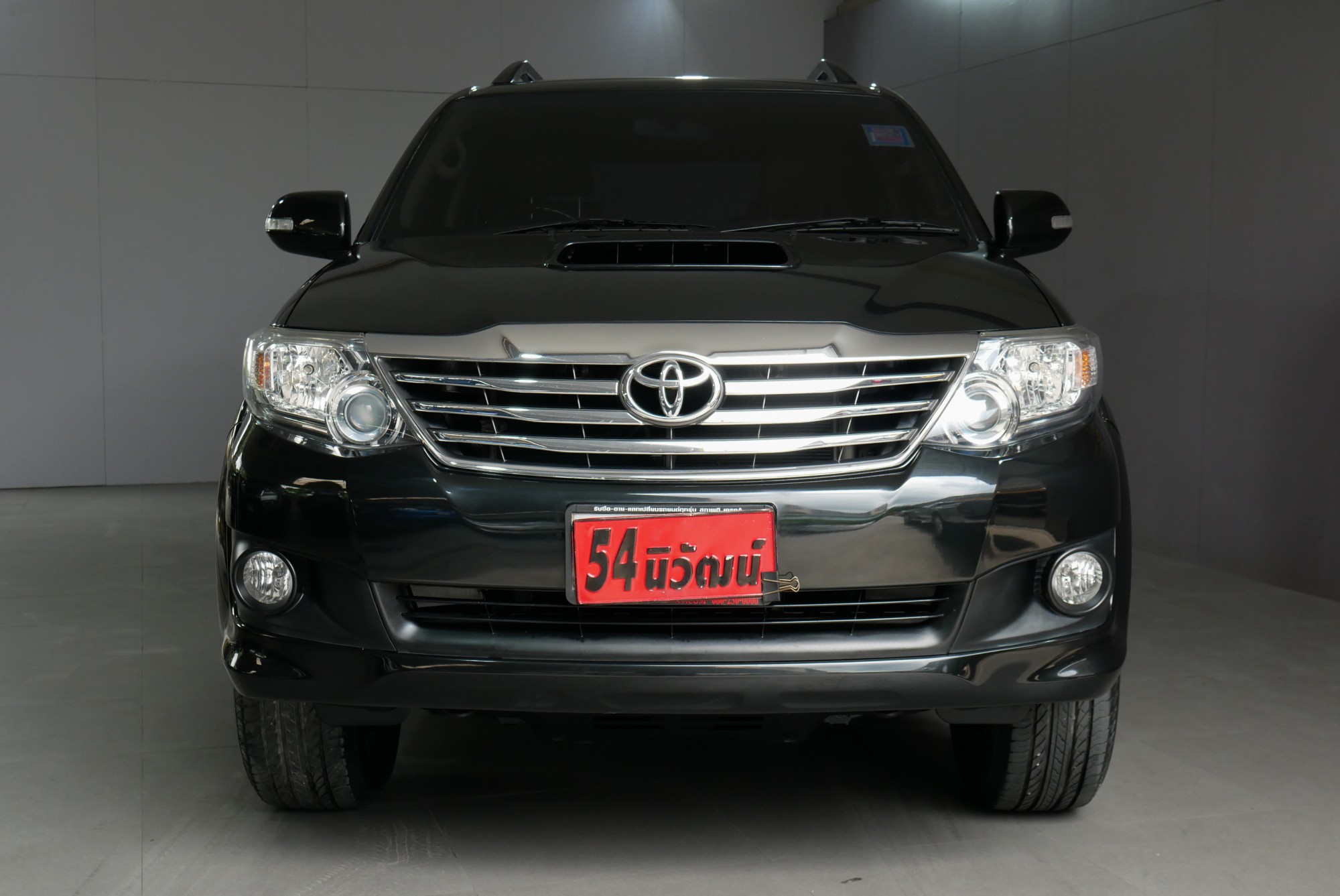 TOYOTA FORTUNER CHAMP 2.5 V AT 2014 สีดำ (รูปที่ 2)