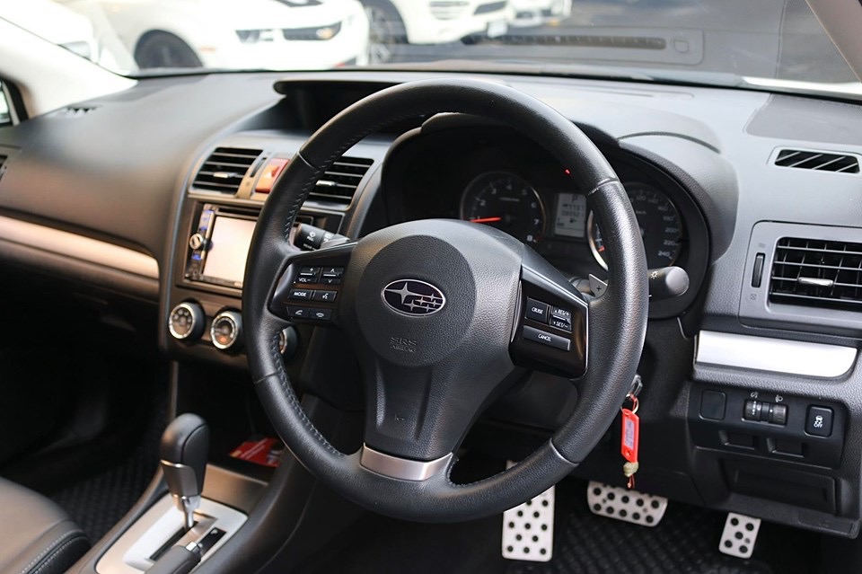 Subaru XV ปี 2013 สีขาว (รูปที่ 9)
