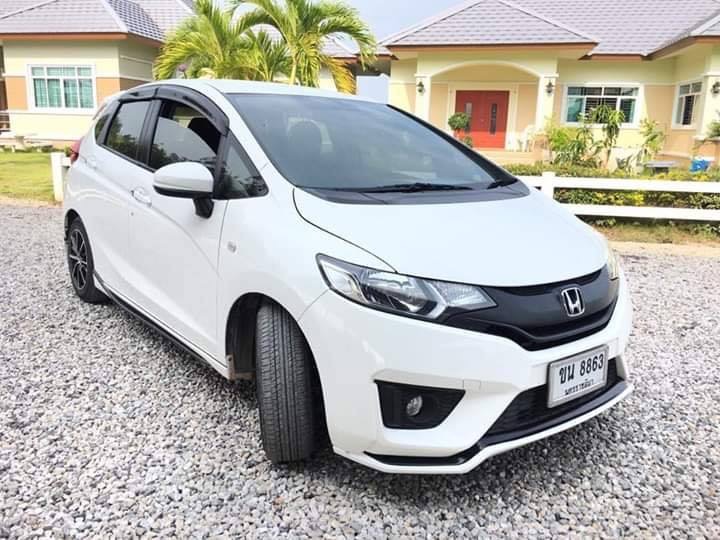 Honda Jazz GK ปี 2016 สีขาว (รูปที่ 3)