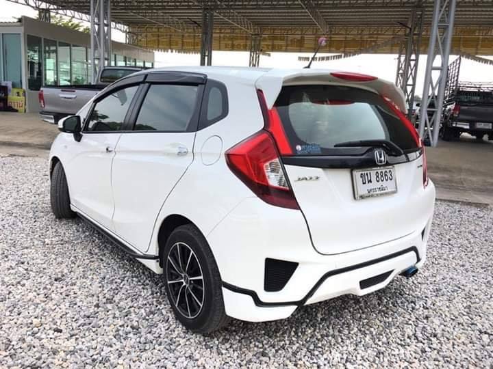 Honda Jazz GK ปี 2016 สีขาว