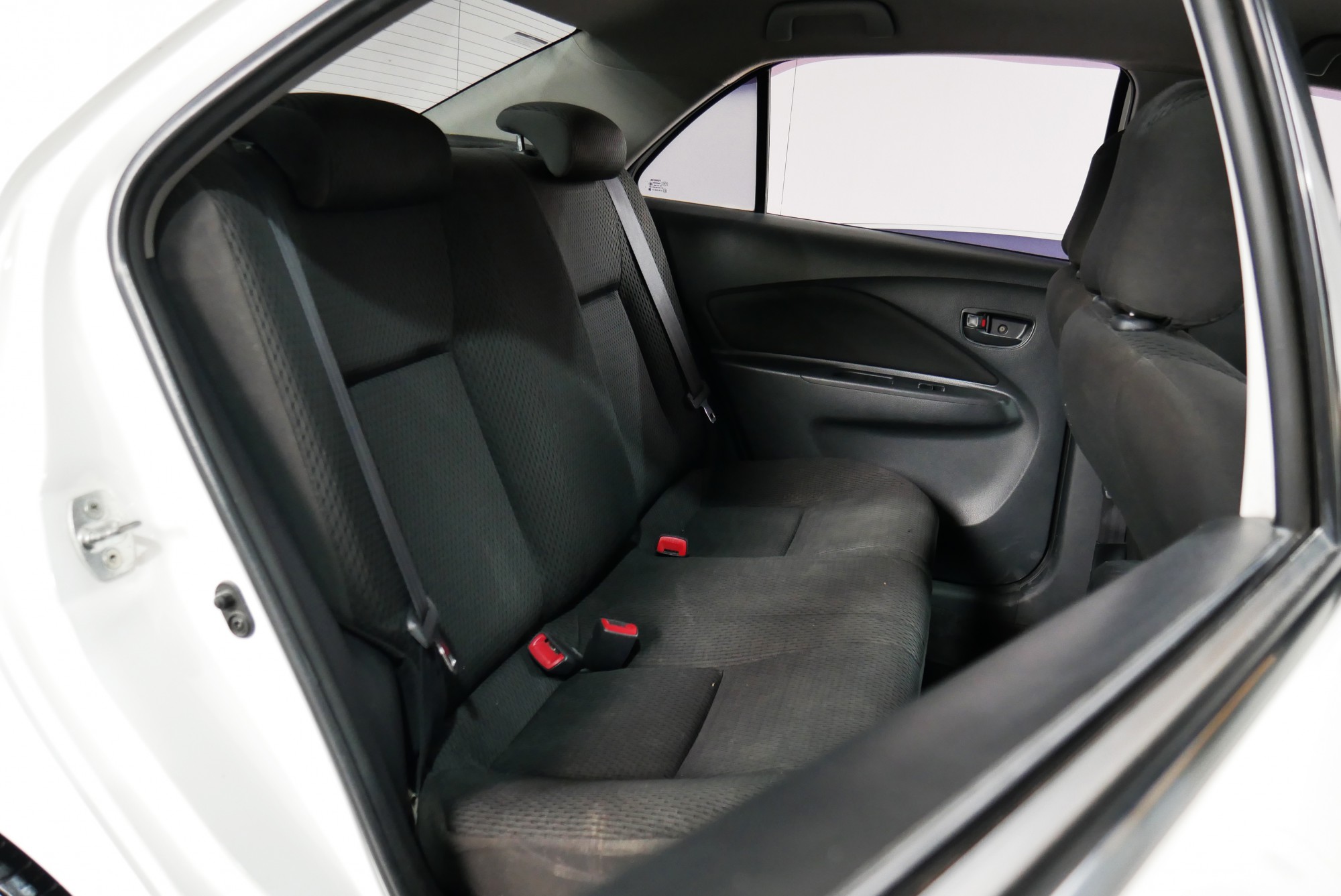 TOYOTA VIOS 1.5 J MINOR CHANGE AT 2011 สีขาว (รูปที่ 8)