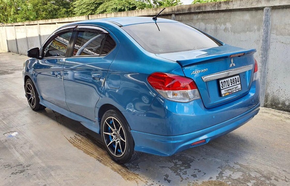 Mitsubishi Attrage ปี 2013 สีฟ้า (รูปที่ 4)