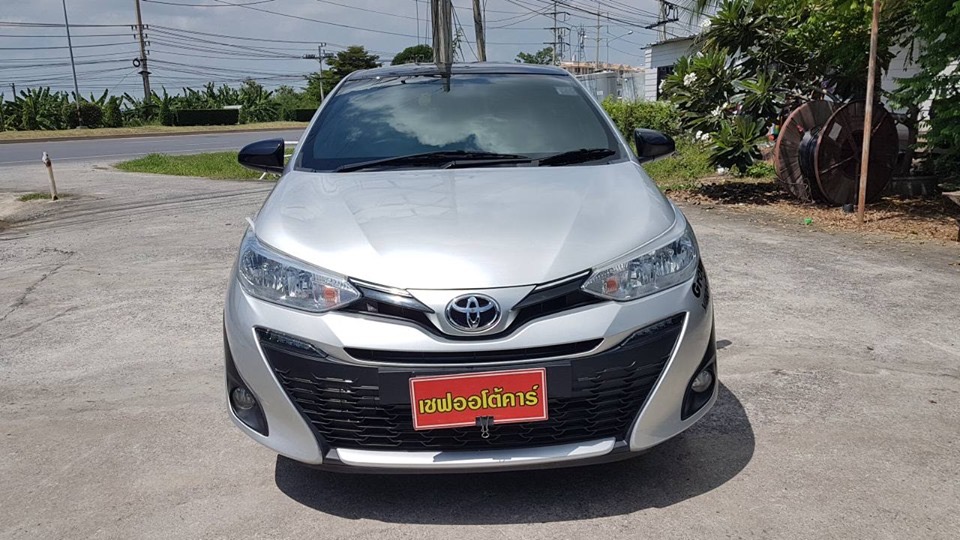 Toyota Yaris Ativ ปี 2018 สีเงิน