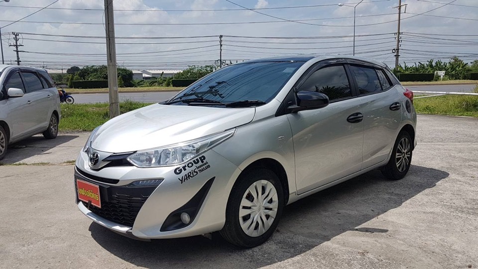 Toyota Yaris Ativ ปี 2018 สีเงิน