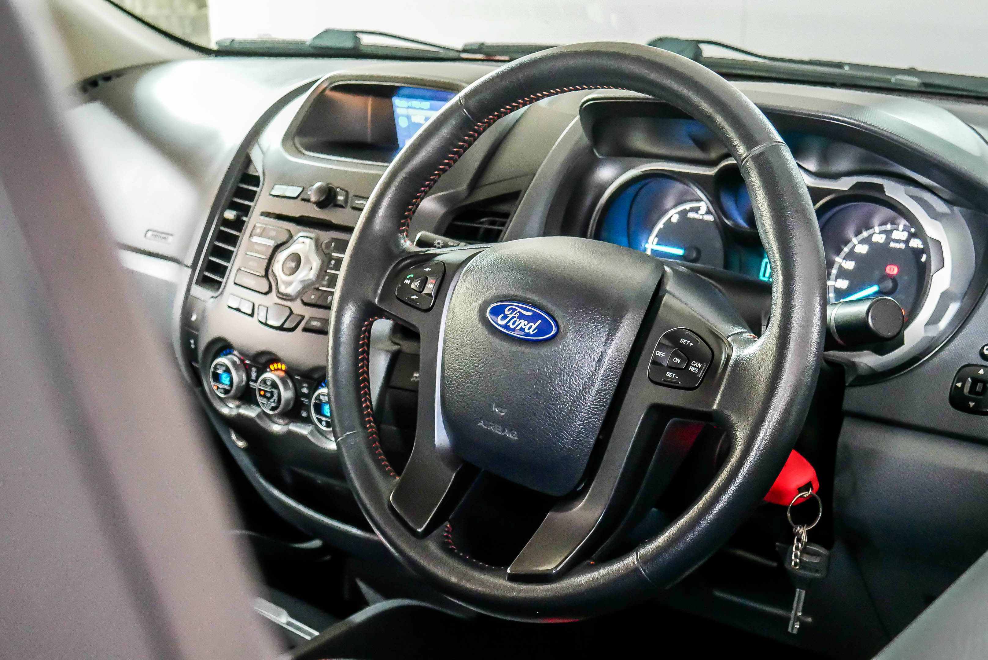 FORD RANGER DOUBLECAB 3.2 WILDTACK 4WD. AT ปี 2013 สีส้ม (รูปที่ 9)