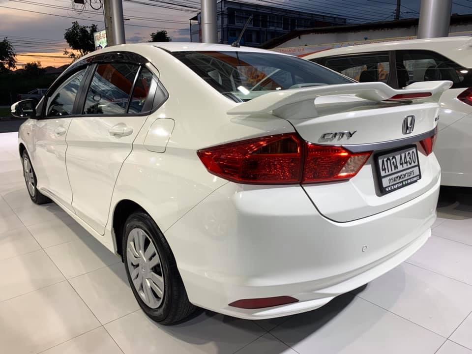 Honda City ปี 2015 สีขาว (รูปที่ 3)