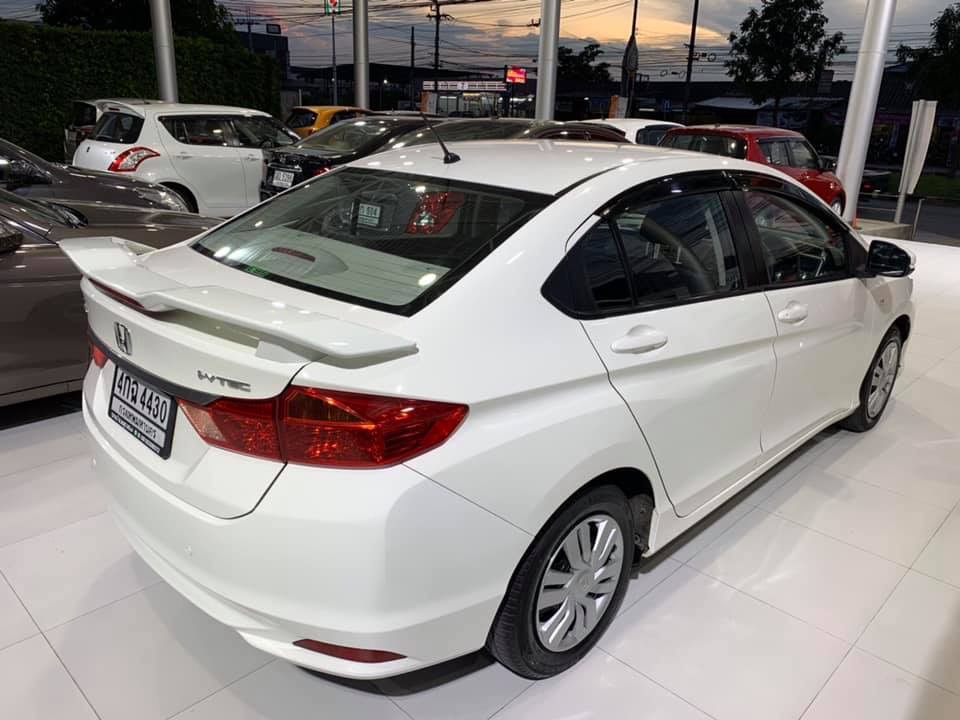 Honda City ปี 2015 สีขาว (รูปที่ 5)