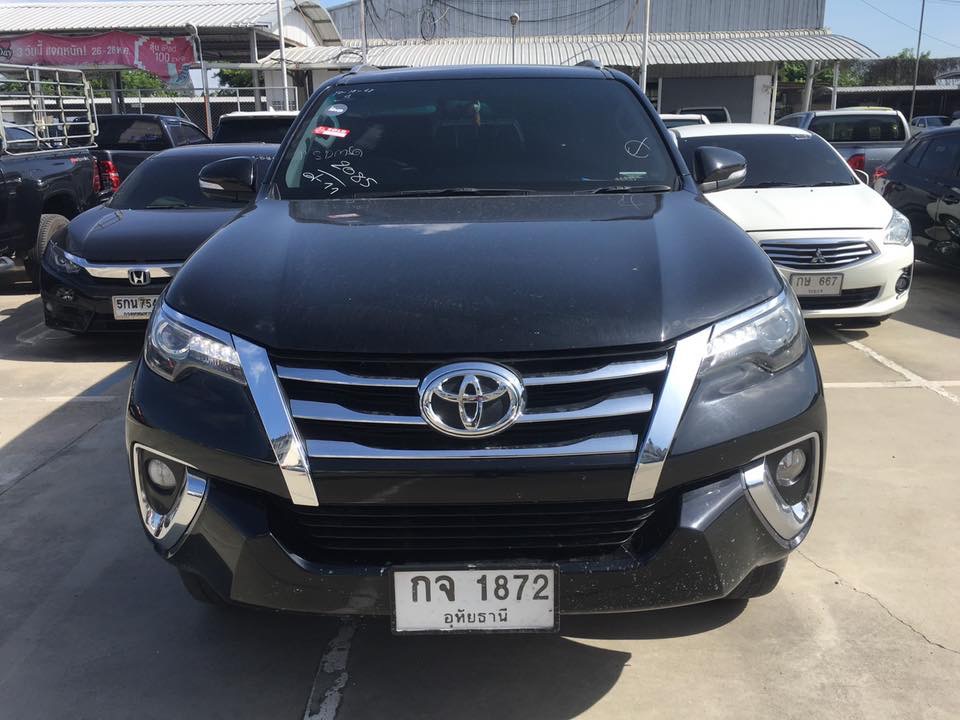 Toyota Fortuner GEN 2 ปี 2016 สีดำ