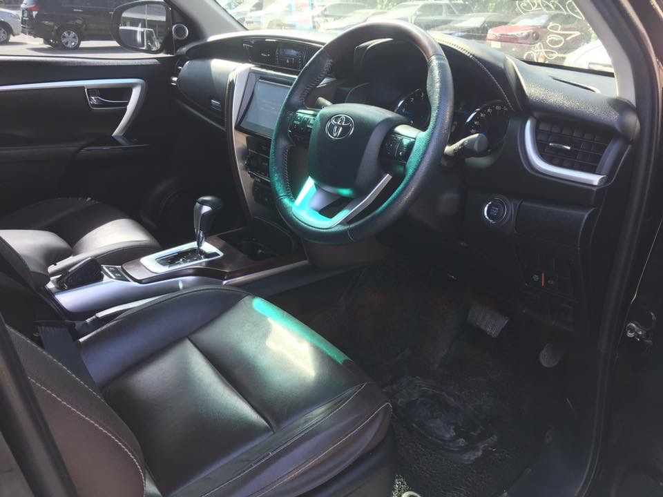 Toyota Fortuner GEN 2 ปี 2016 สีดำ (รูปที่ 7)