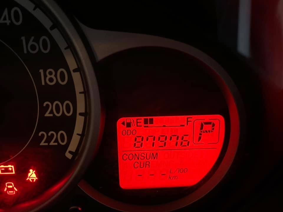 Mazda 2 Sports (5 ประตู) ปี 2012 สีเงิน (รูปที่ 3)