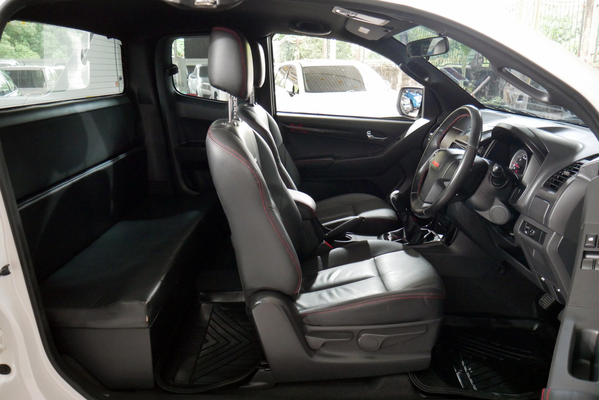ISUZU D-MAX SPACECAB 1.9 HI-LANDER X-SERIES MT ปี 2016 สีขาว (รูปที่ 7)