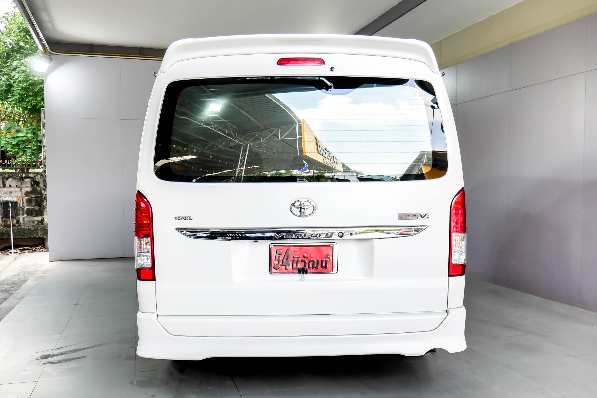 TOYOTA VENTURY 3.0 V AT ปี 2016 สีขาว (รูปที่ 21)