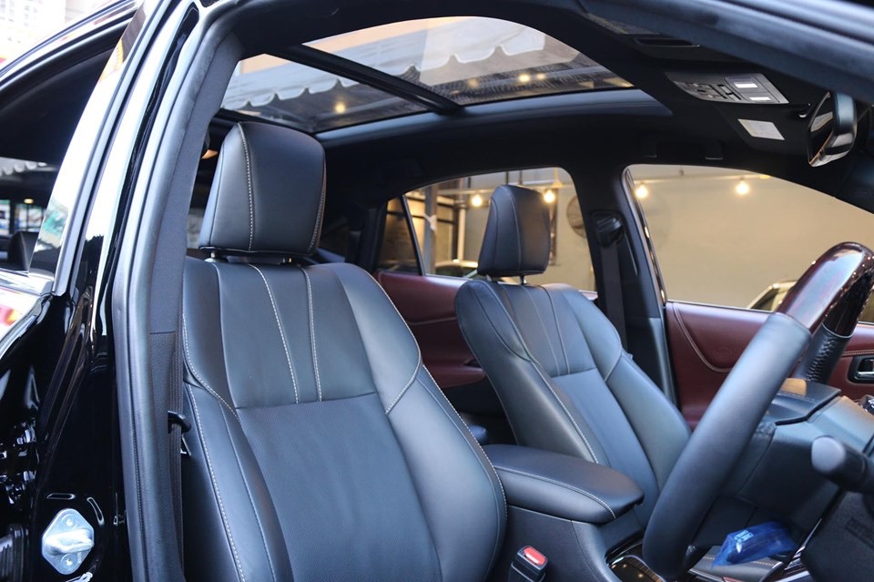 Toyota Harrier ปี 2015 สีดำ (รูปที่ 14)