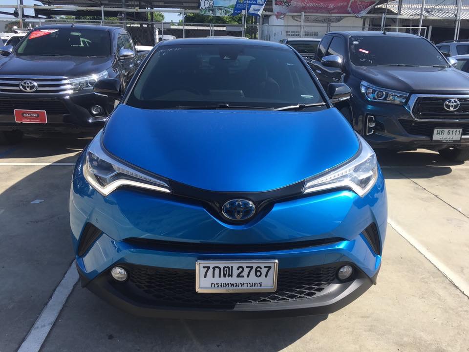 Toyota C-HR ปี 2018 สีน้ำเงิน