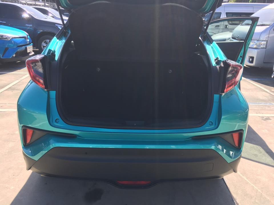 Toyota C-HR ปี 2018 สีเขียว (รูปที่ 16)