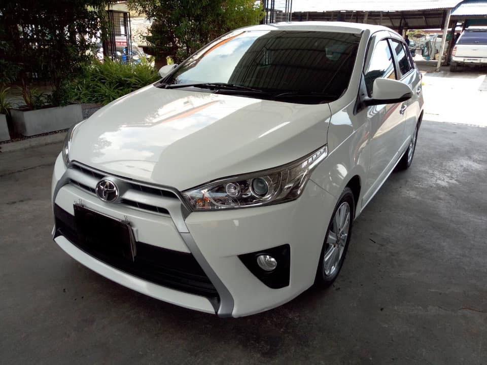 Toyota Yaris ปี 2014 สีขาว (รูปที่ 2)