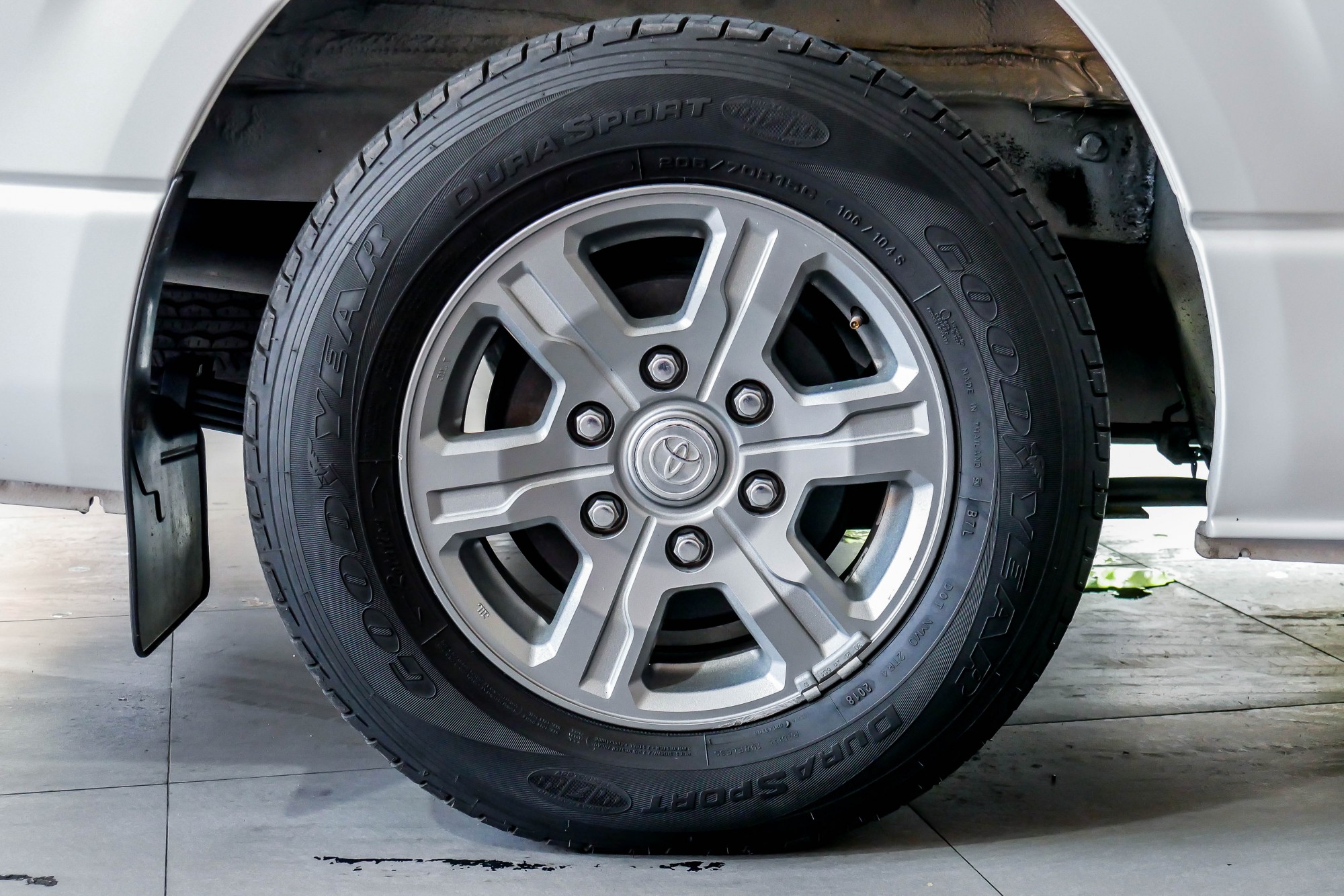 TOYOTA VENTURY 3.0 G AT ปี 2015 สีขาว (รูปที่ 24)