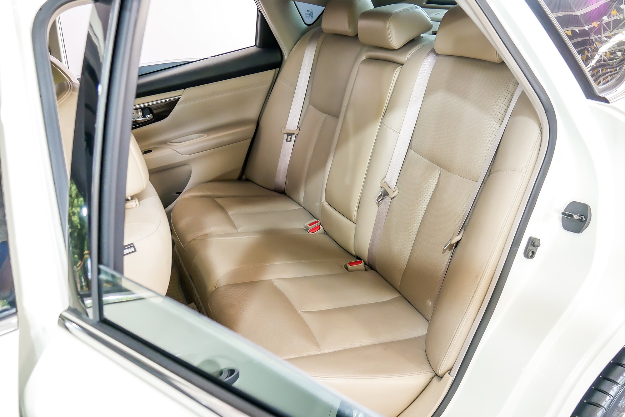 NISSAN TEANA 2.0 XL AT ปี 2015 สีขาว (รูปที่ 17)