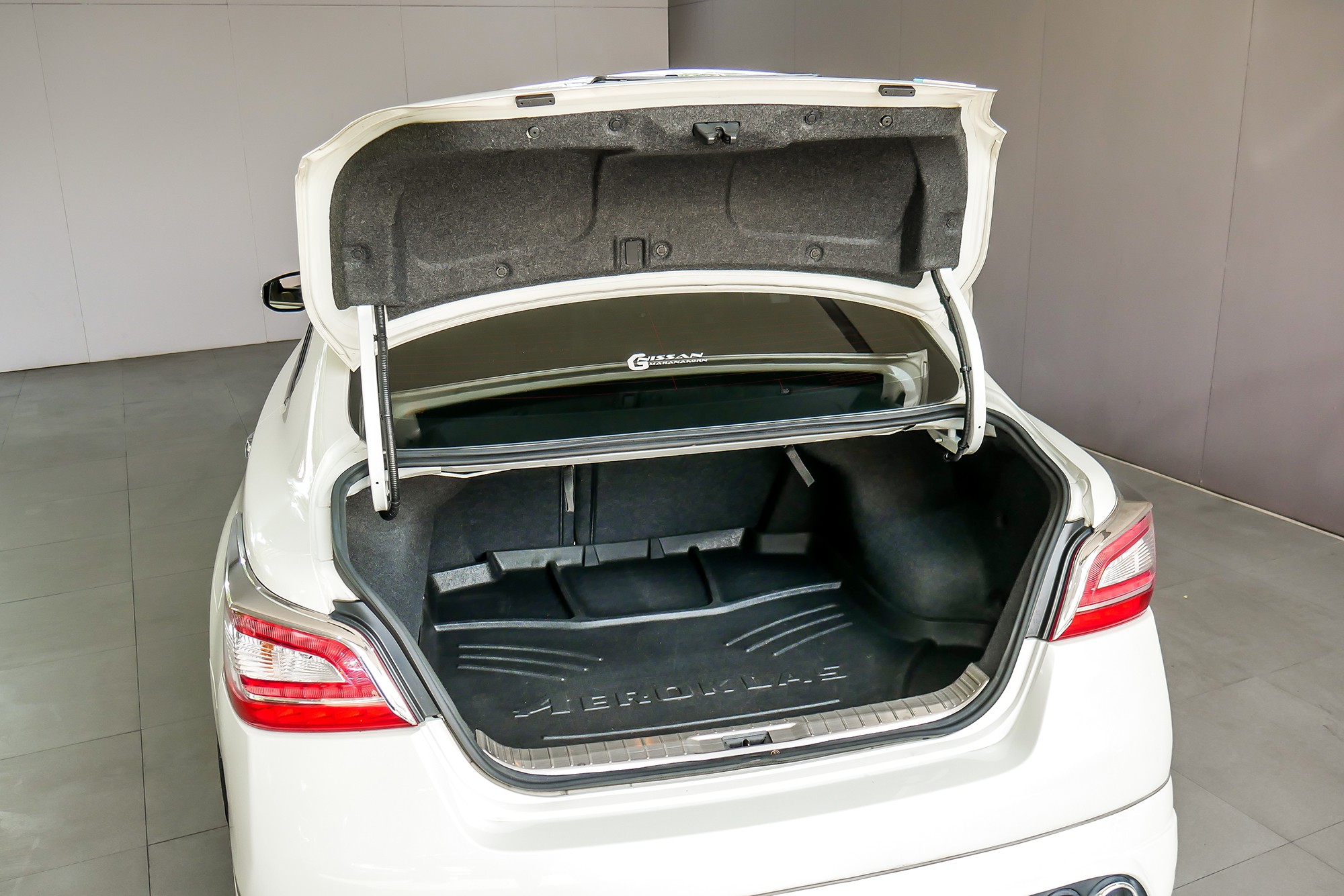 NISSAN TEANA 2.0 XL AT ปี 2015 สีขาว (รูปที่ 22)
