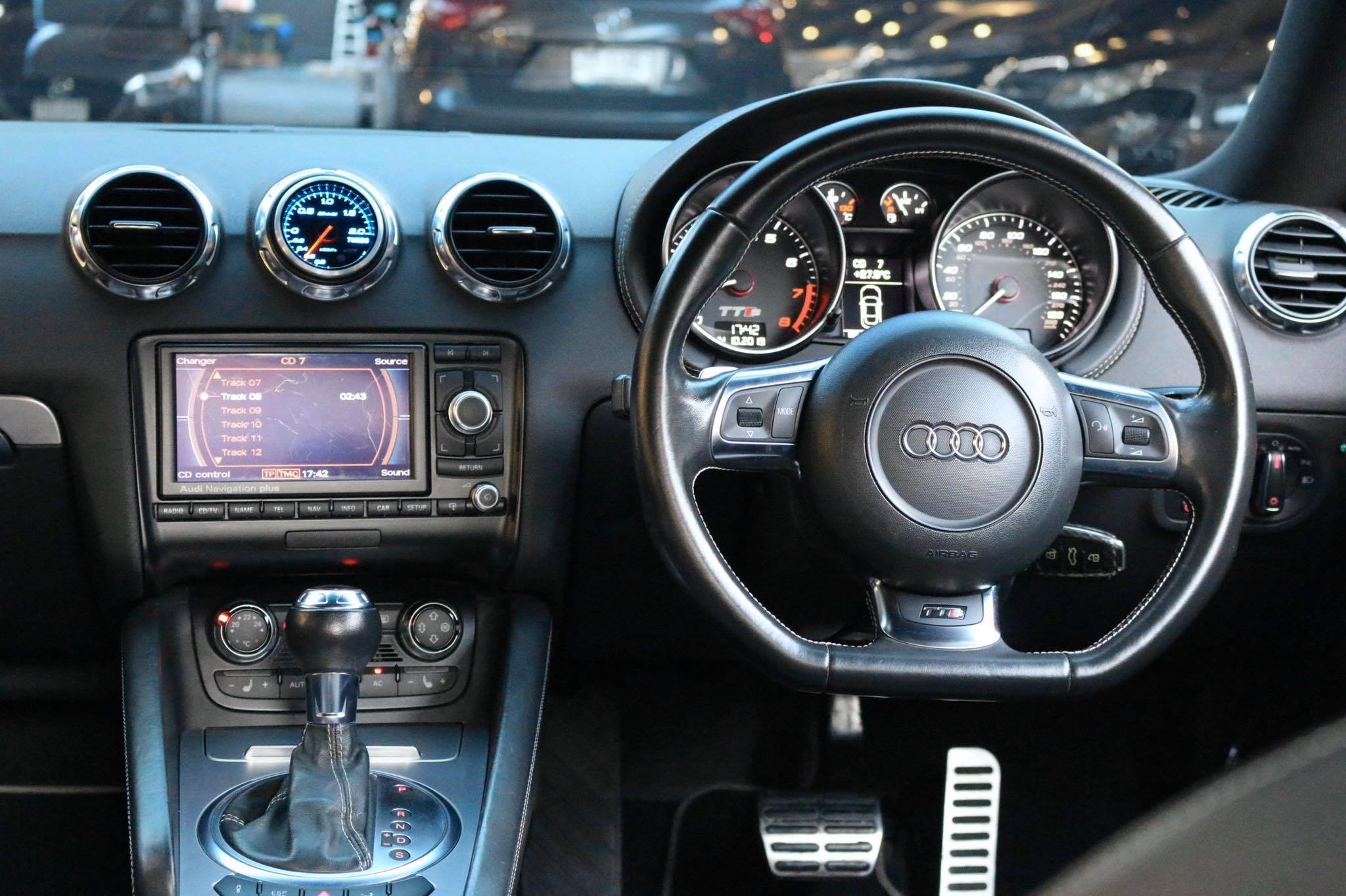 Audi TT Mk2 8J TTS ปี 2010 สีดำ (รูปที่ 13)