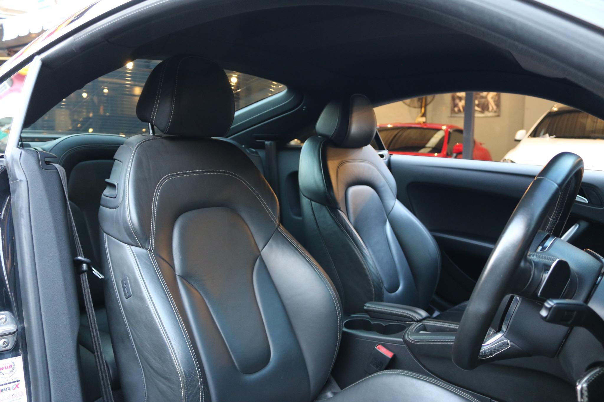 Audi TT Mk2 8J TTS ปี 2010 สีดำ (รูปที่ 15)