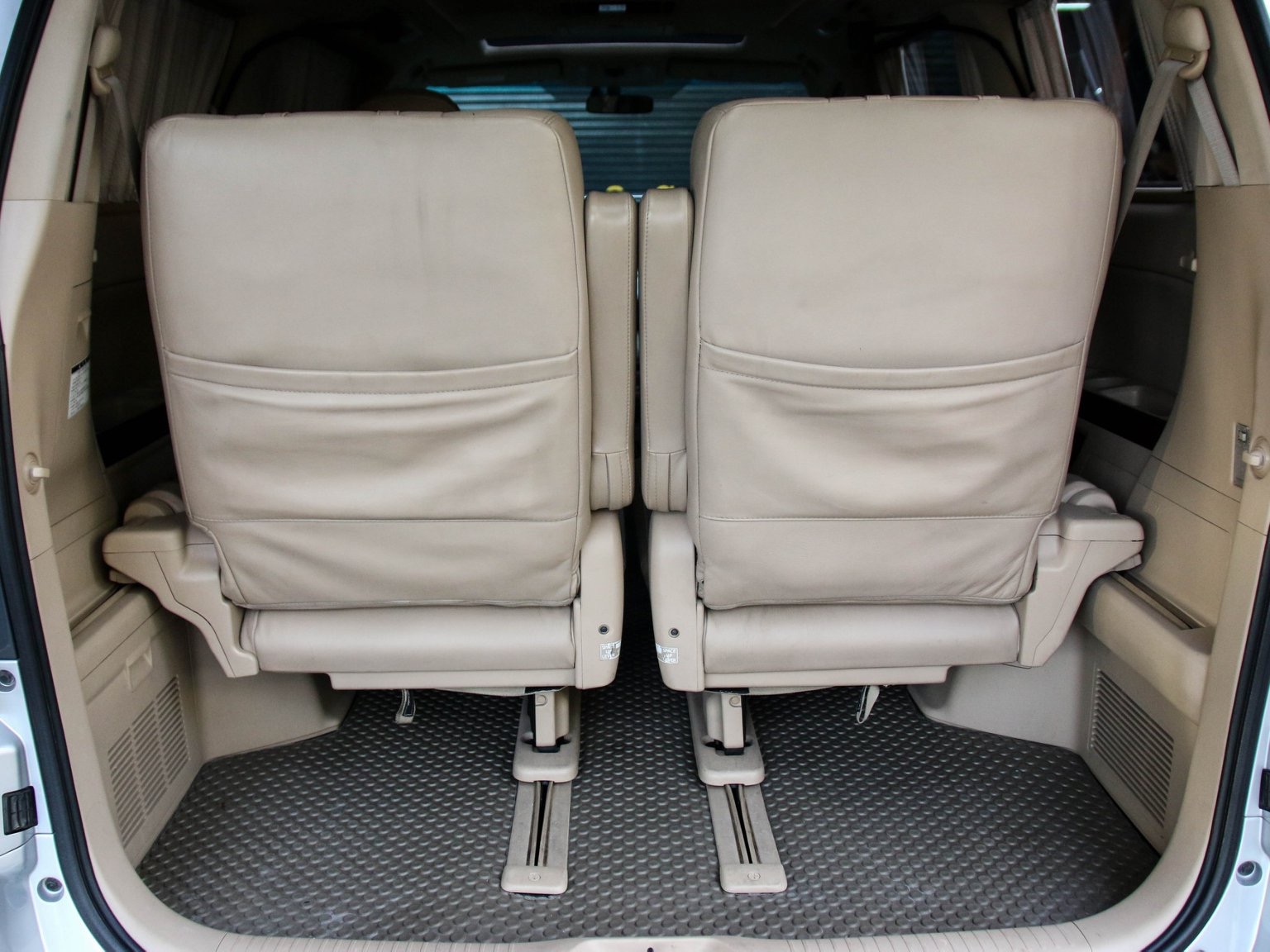 Toyota Vellfire ปี 2008 สีเงิน (รูปที่ 12)