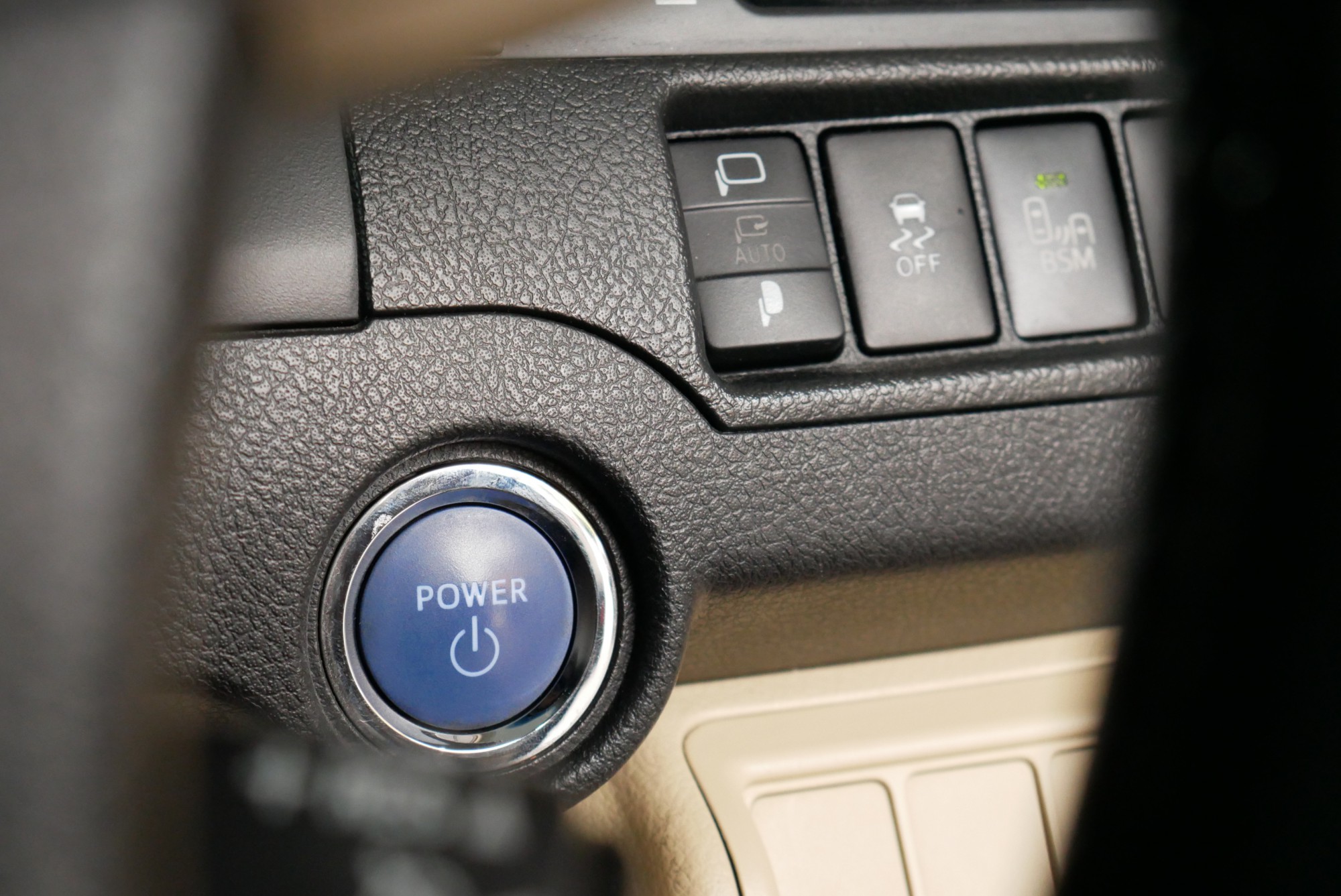 TOYOTA CAMRY 2.5 HV NAVI MINOR CHANGE AT ปี 2015 สีเทา (รูปที่ 11)