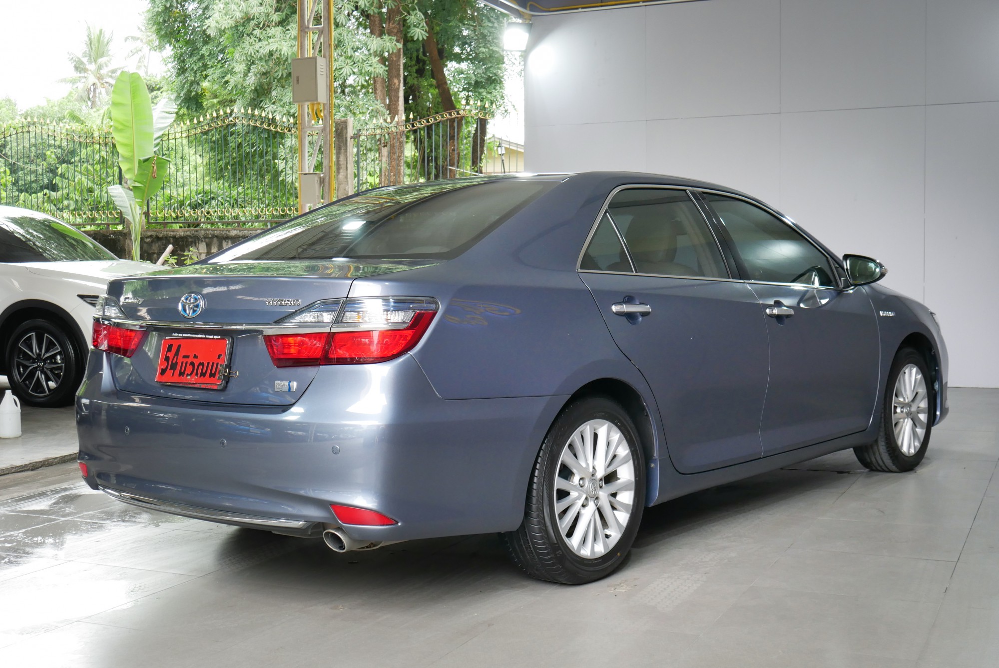 TOYOTA CAMRY 2.5 HV NAVI MINOR CHANGE AT ปี 2015 สีเทา (รูปที่ 20)