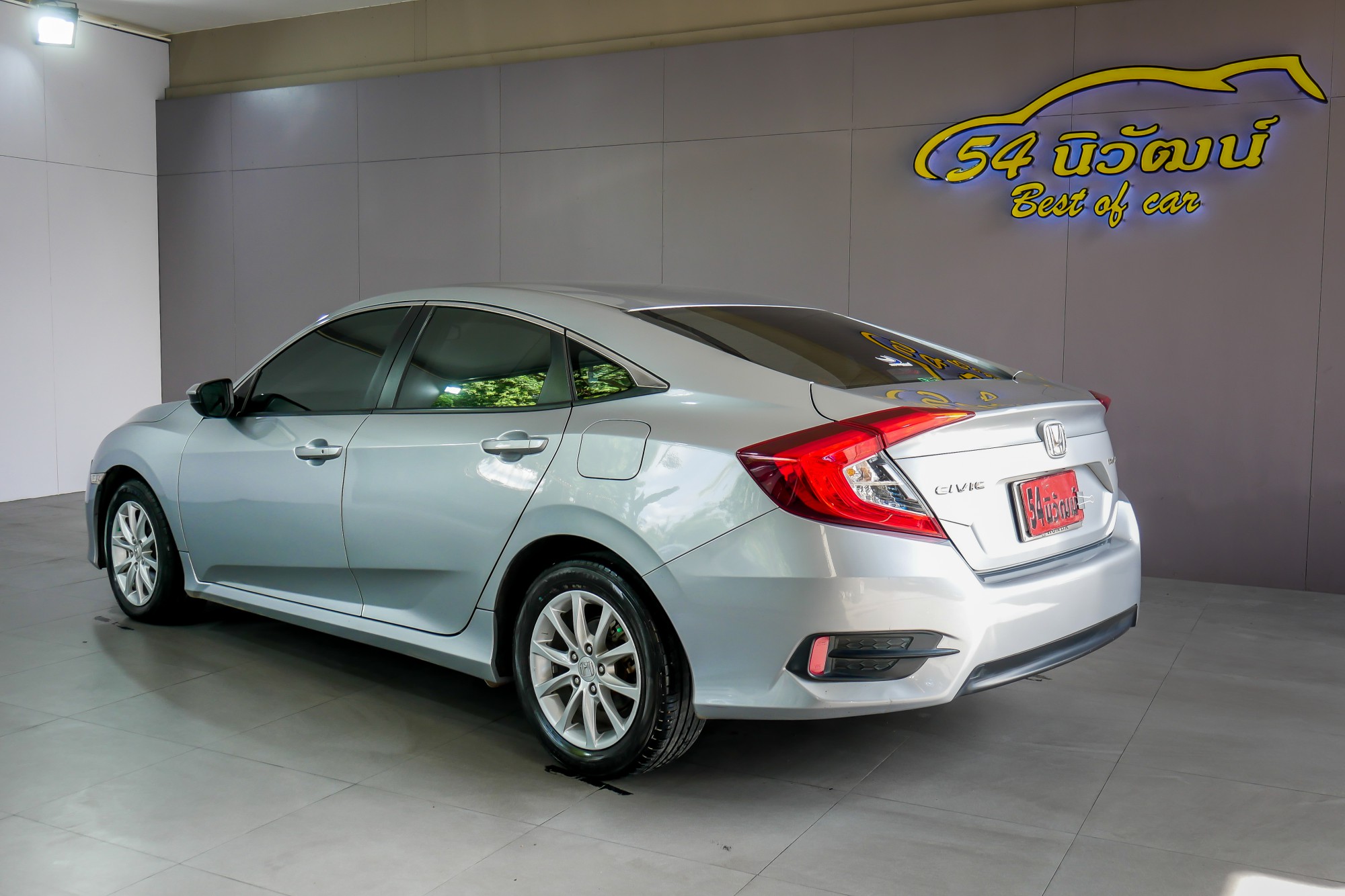 HONDA CIVIC FC 1.8 E AT ปี 2016 สีเงิน (รูปที่ 16)