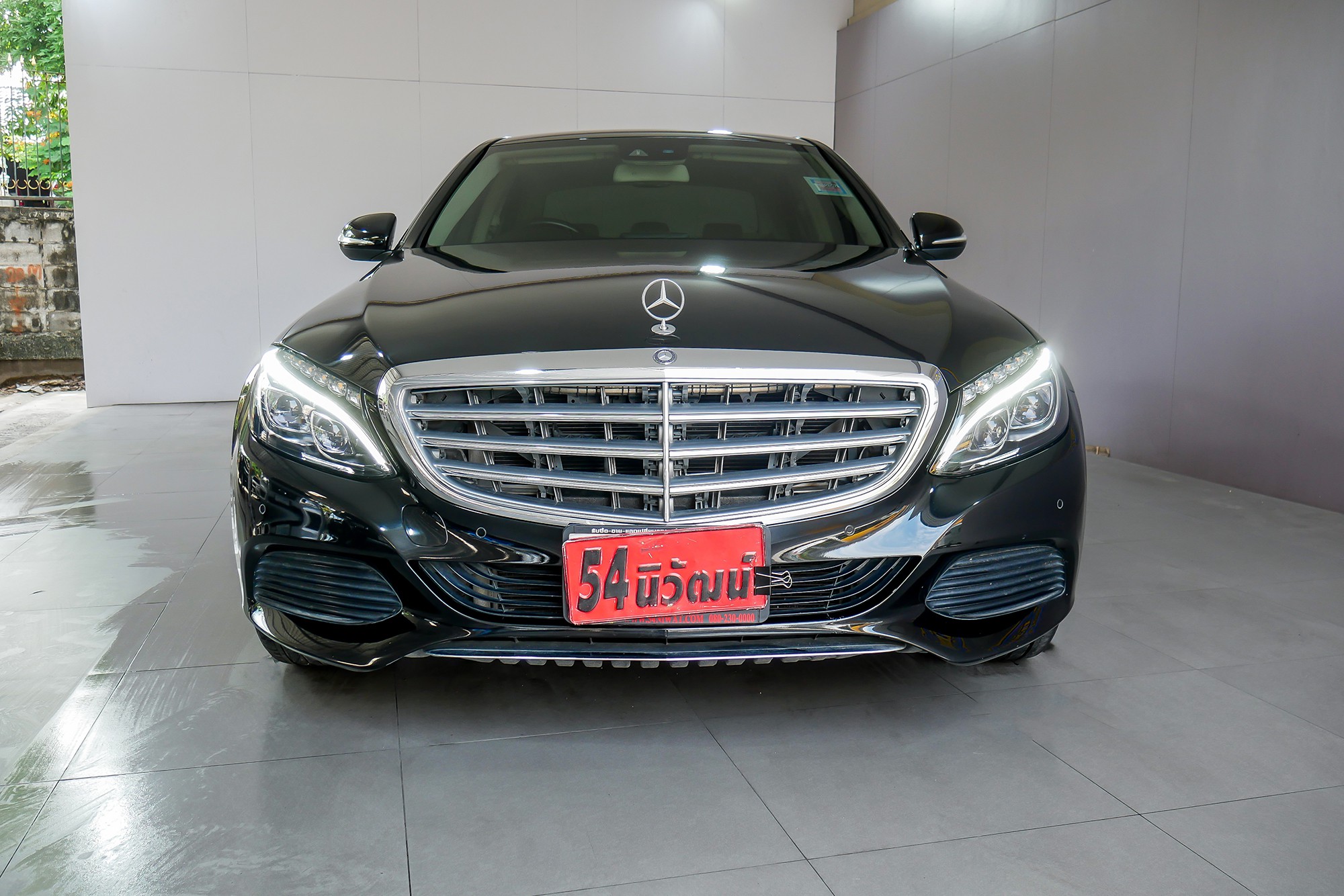 MERCEDES BENZ C300 W205 2.1 BLUETECH HYBRID EXCLUSIVE AT ปี 2016 สีดำ (รูปที่ 2)