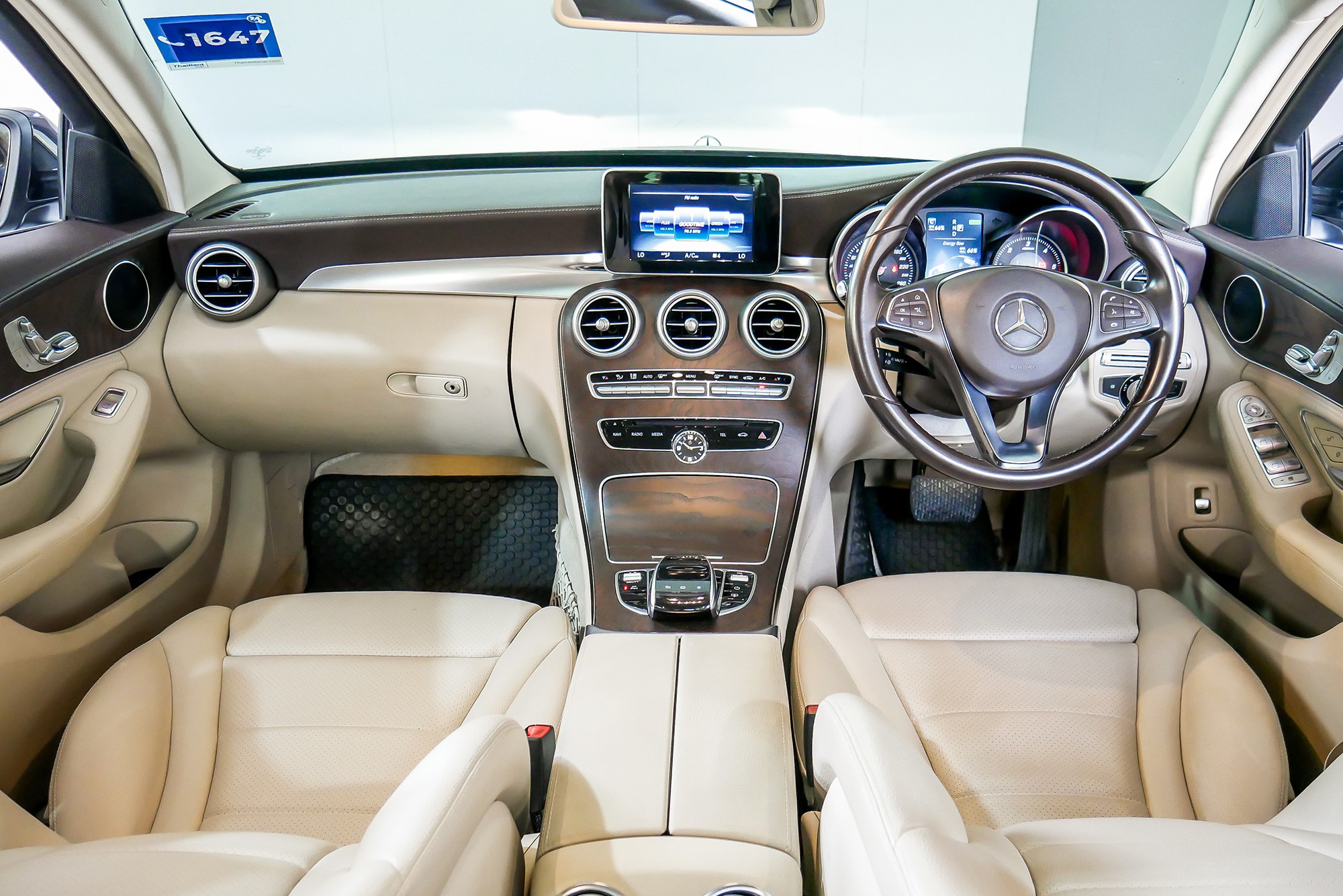 MERCEDES BENZ C300 W205 2.1 BLUETECH HYBRID EXCLUSIVE AT ปี 2016 สีดำ (รูปที่ 5)
