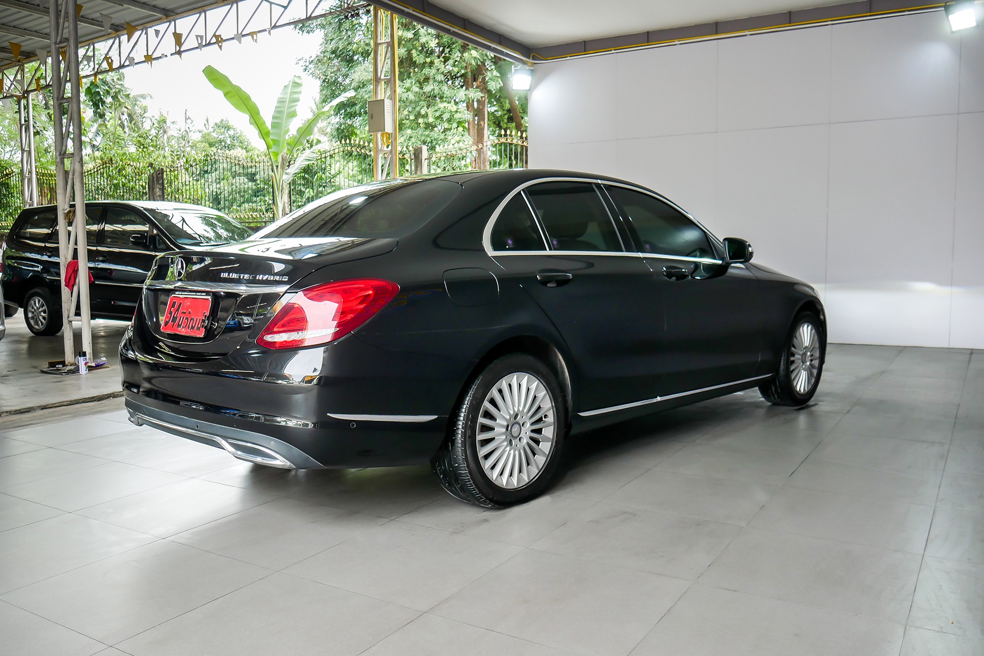 MERCEDES BENZ C300 W205 2.1 BLUETECH HYBRID EXCLUSIVE AT ปี 2016 สีดำ