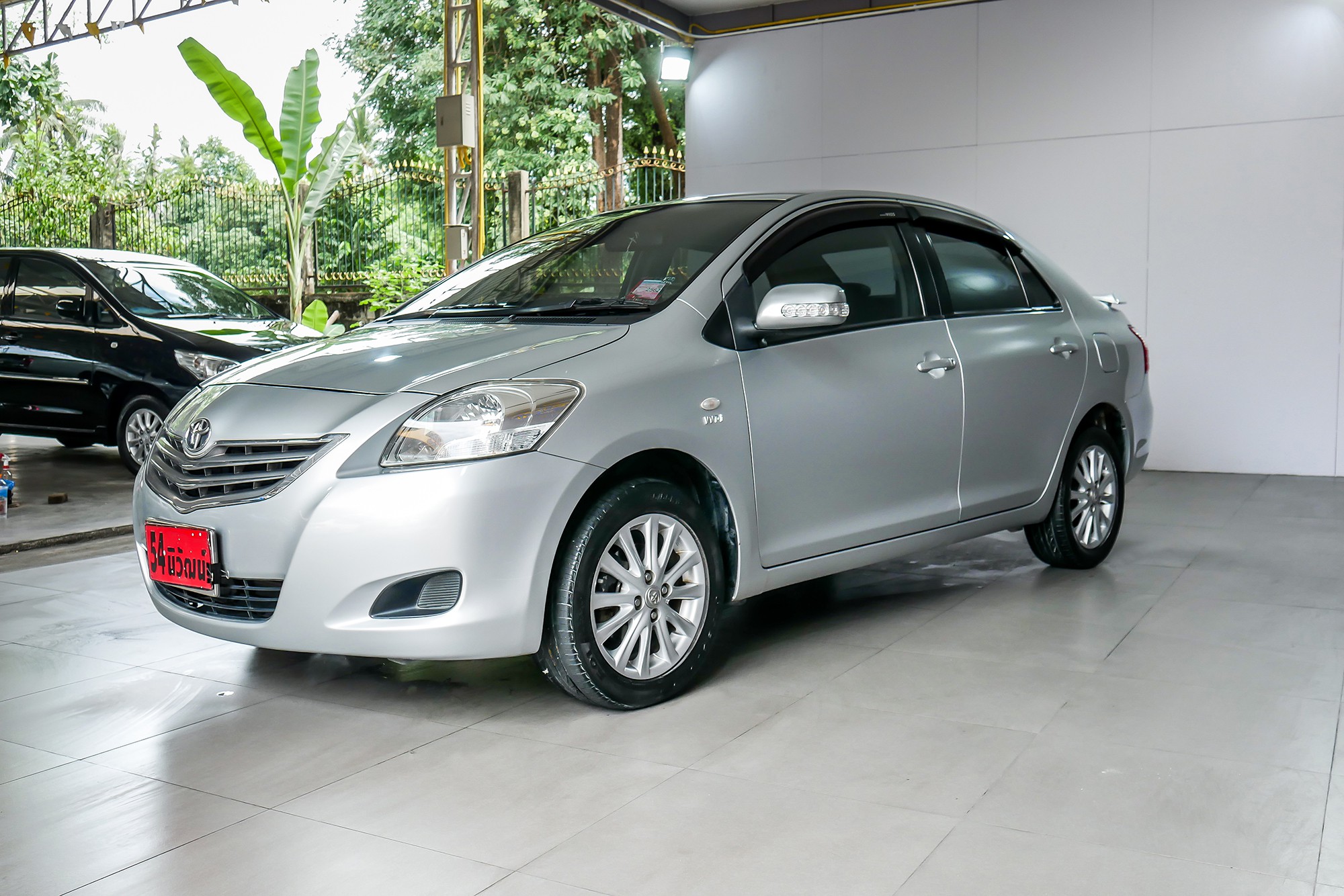 TOYOTA VIOS 1.5 J MINOR CHANGE AT 2011 สีเงิน