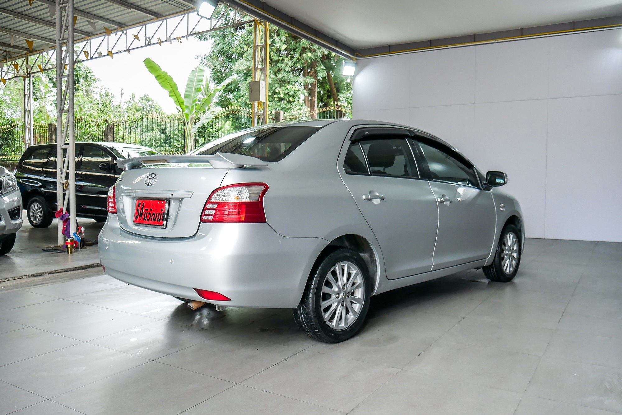 TOYOTA VIOS 1.5 J MINOR CHANGE AT 2011 สีเงิน