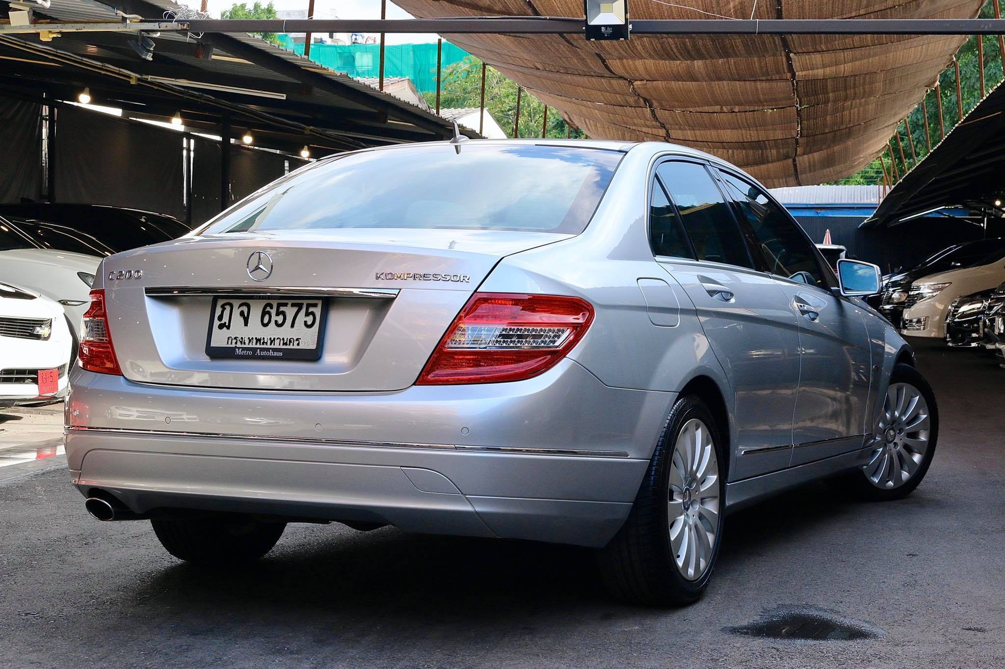 Mercedes-Benz C-Class W204 C200 ปี 2009 สีเงิน (รูปที่ 6)