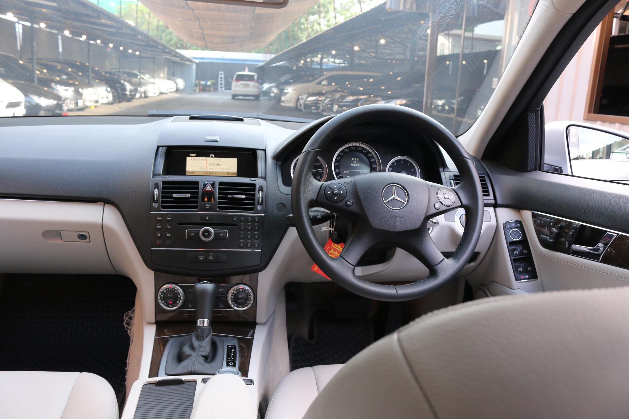 Mercedes-Benz C-Class W204 C200 ปี 2009 สีเงิน (รูปที่ 11)