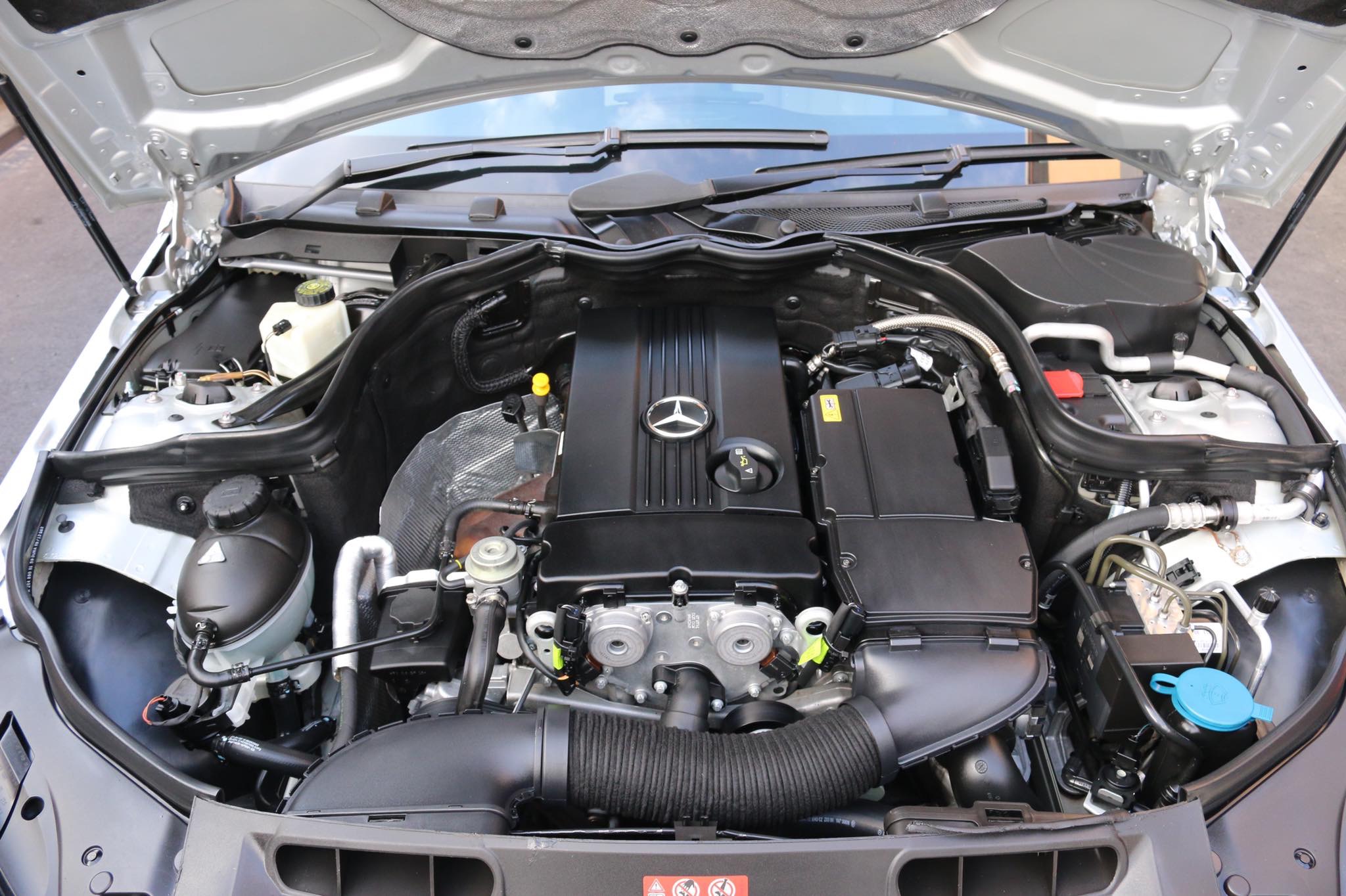 Mercedes-Benz C-Class W204 C200 ปี 2009 สีเงิน (รูปที่ 23)