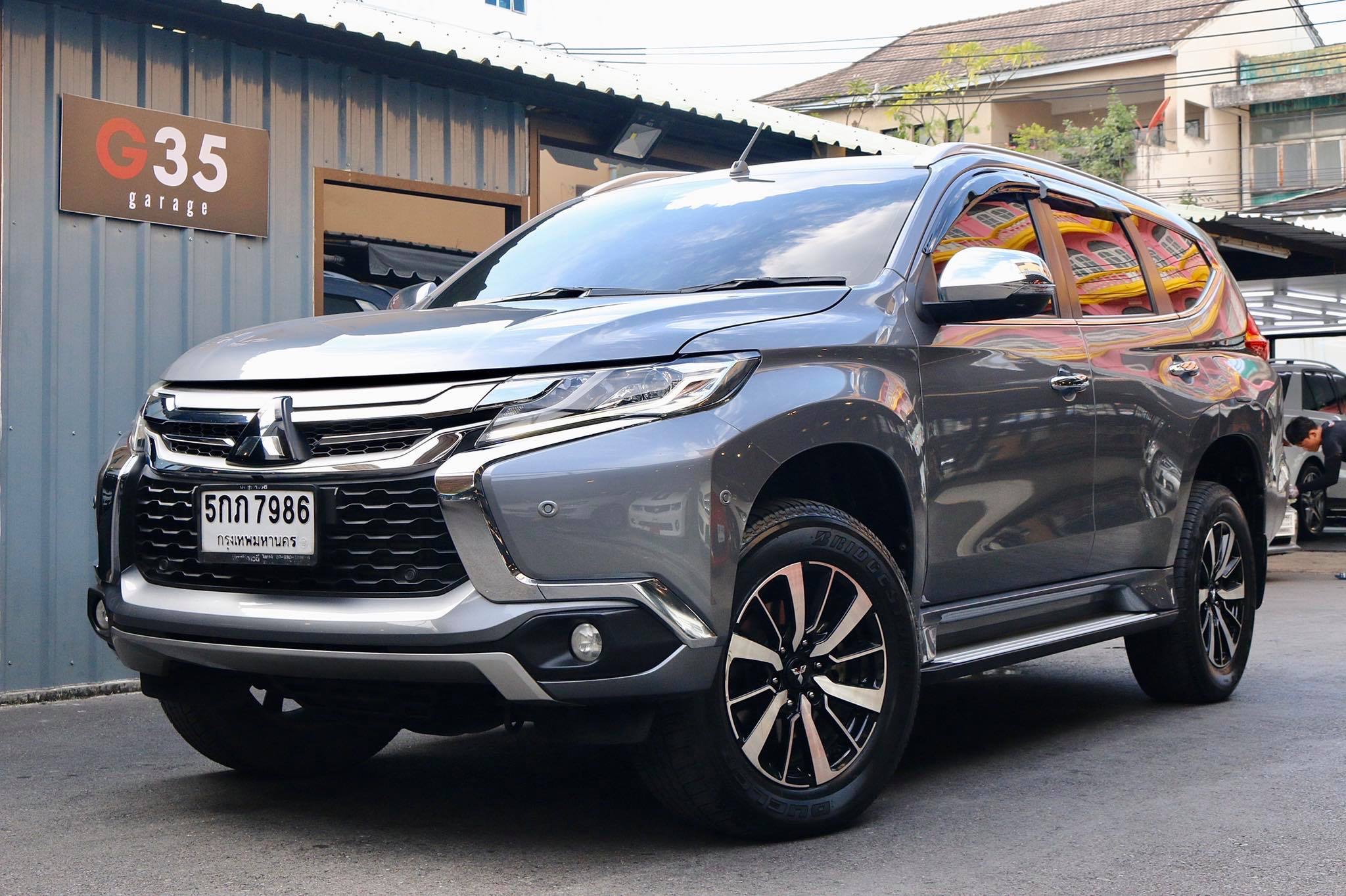 Mitsubishi Pajero Sport ปี 2016 สีขาว