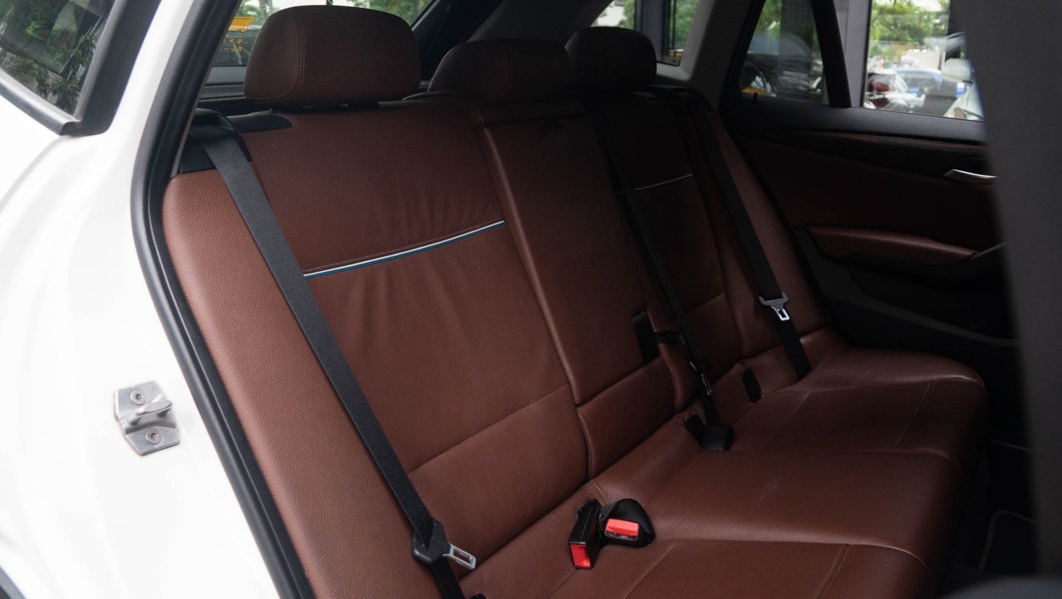 BMW X1 E84 ปี 2013 สีขาว (รูปที่ 11)