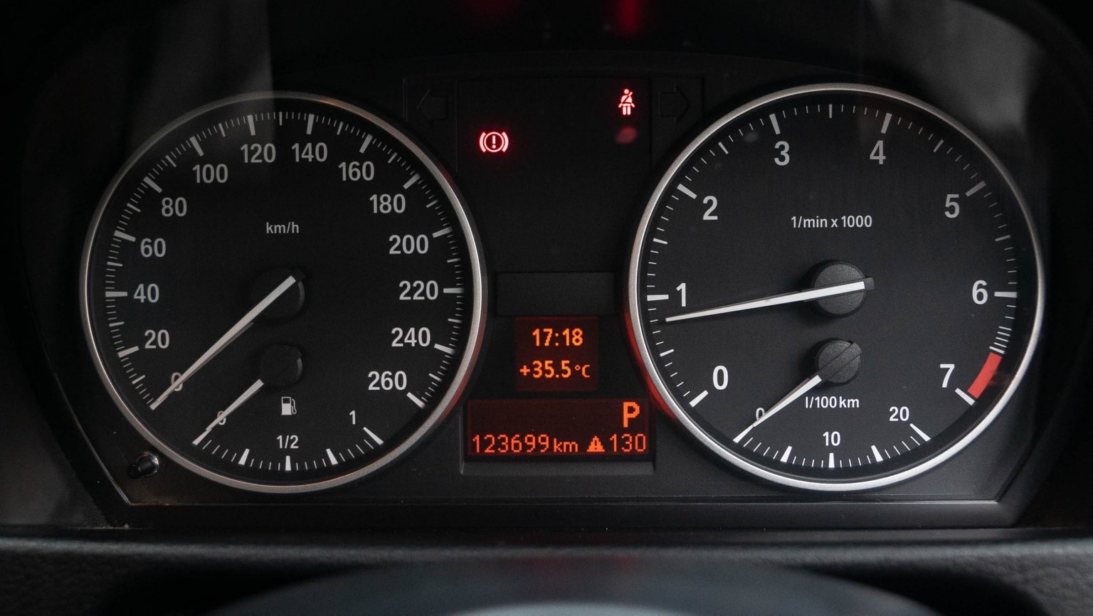 BMW X1 E84 ปี 2013 สีขาว (รูปที่ 5)