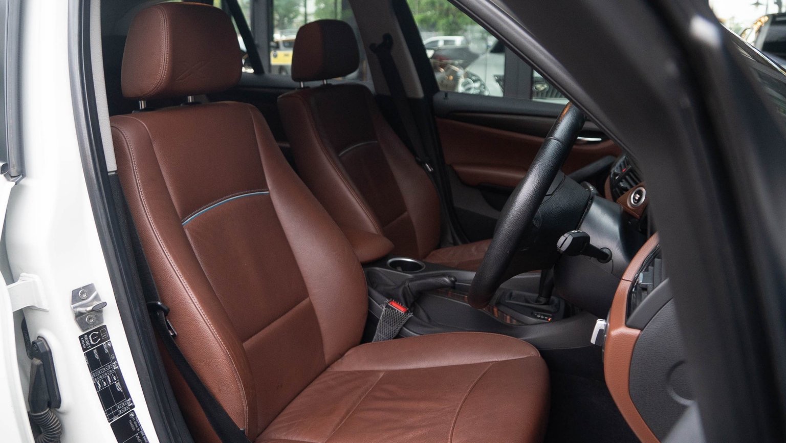 BMW X1 E84 ปี 2013 สีขาว (รูปที่ 10)