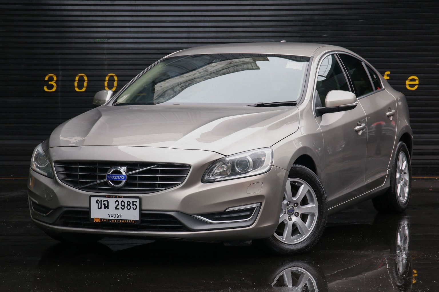 Volvo S60 ปี 2014 สีเทา