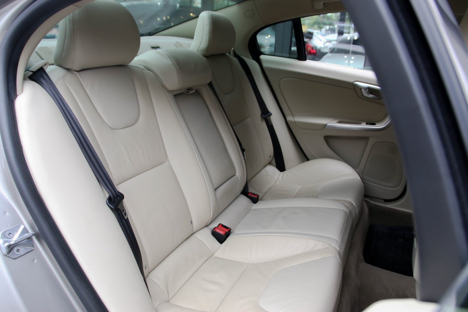 Volvo S60 ปี 2014 สีเทา (รูปที่ 12)