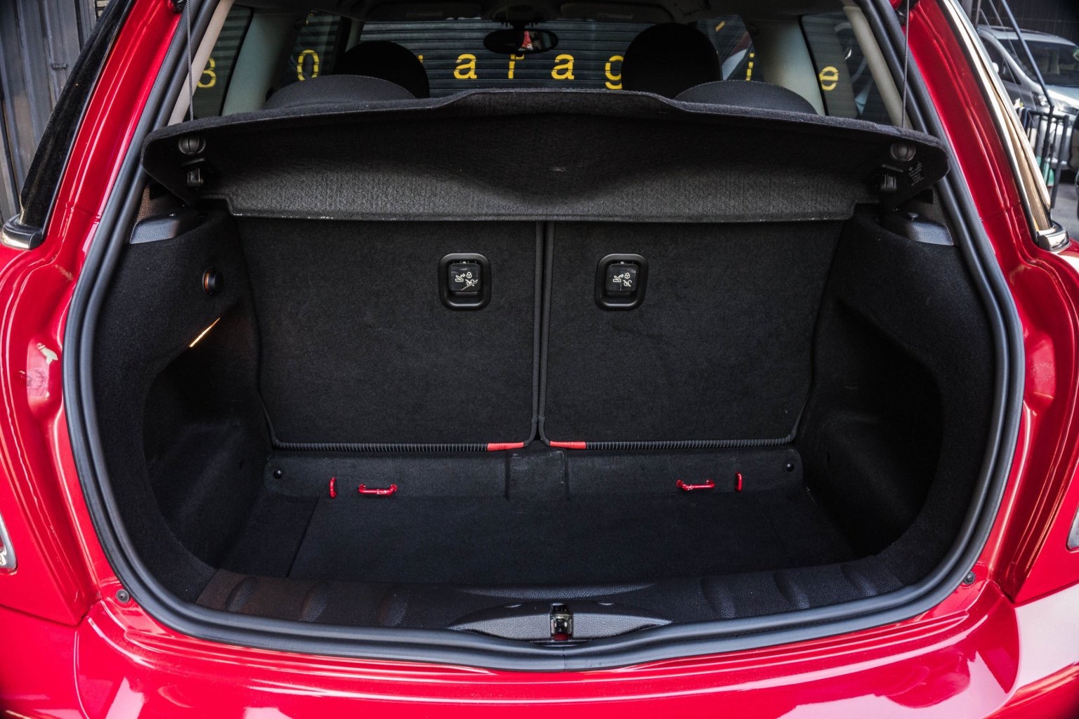 Mini Hatch (Cooper) Gen2 R56 ปี 2008 สีแดง (รูปที่ 11)