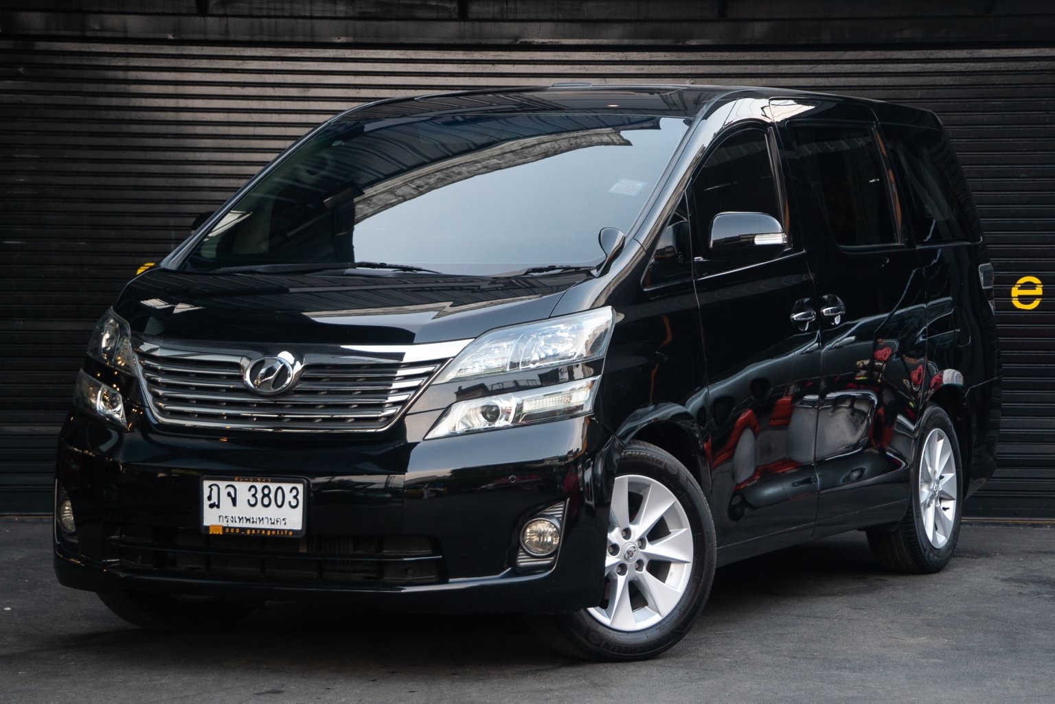 Toyota Vellfire ปี 2009 สีดำ