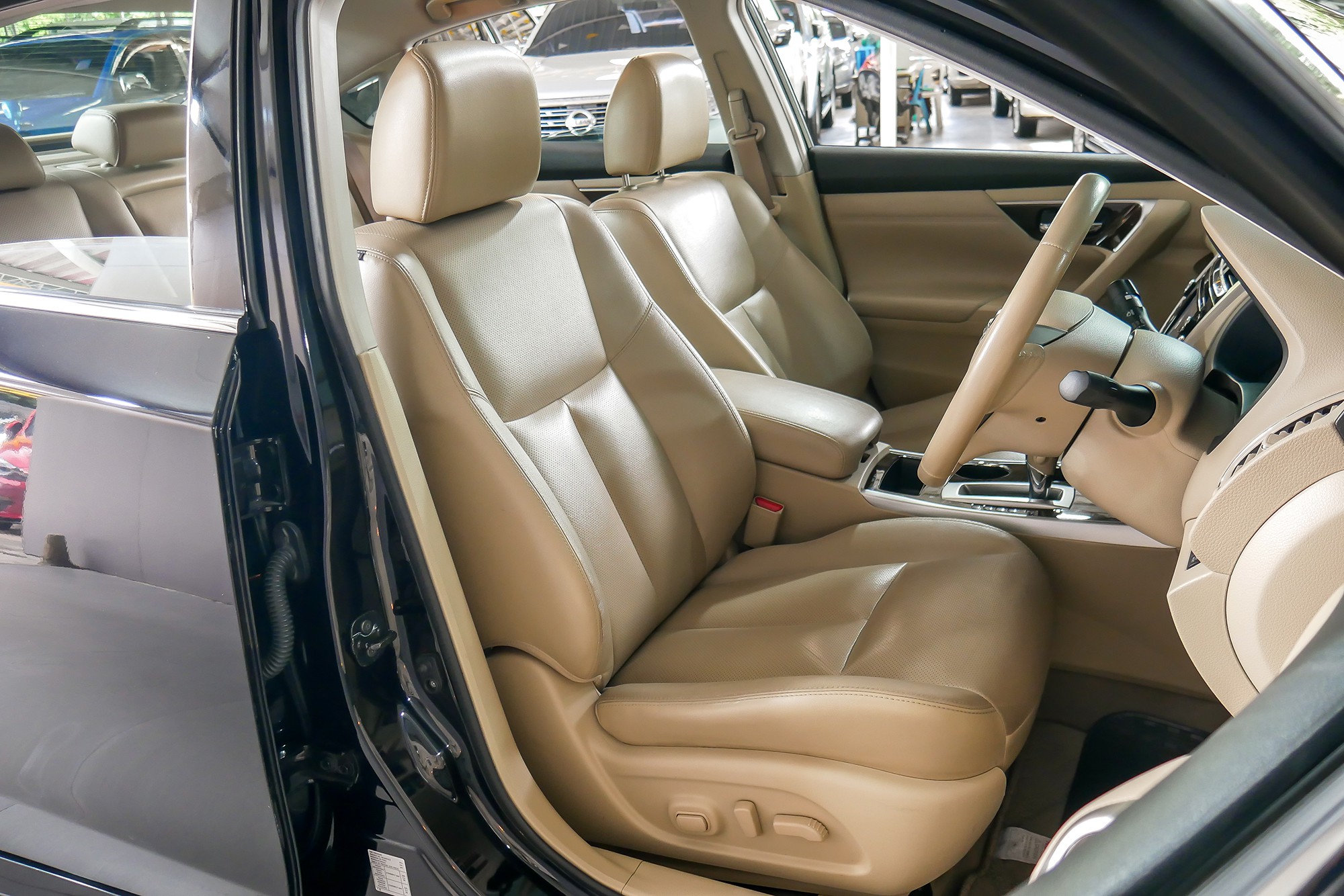 Nissan Teana L33 ปี 2014 สีดำ (รูปที่ 10)