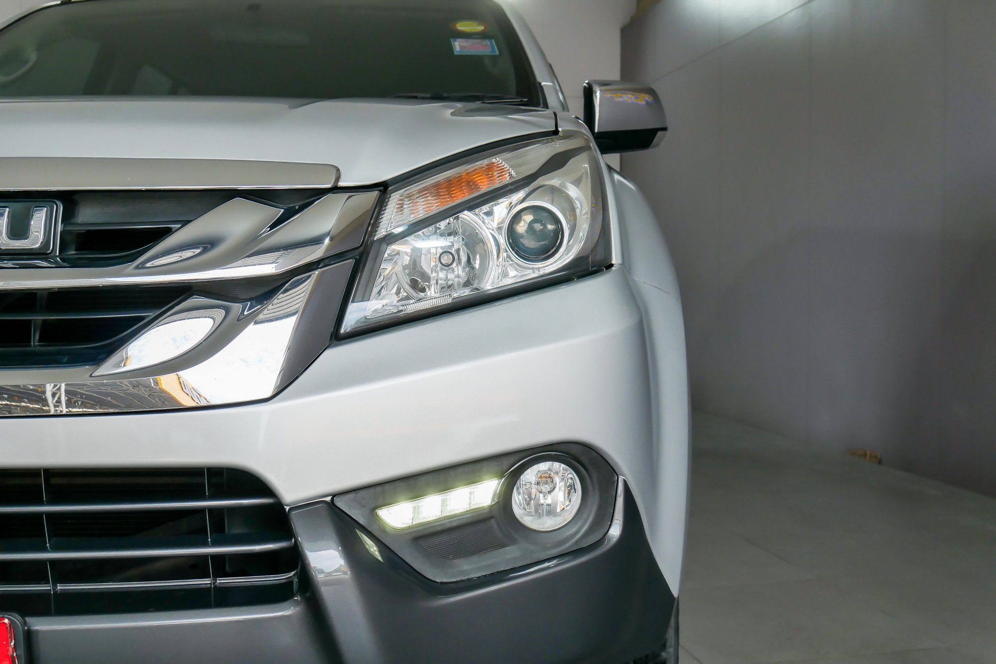 ISUZU MU-X 3.0 NAVI 4X4 AT ปี 2014 สีเงิน (รูปที่ 3)