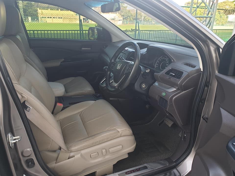 Honda CR-V ปี 2013 สีน้ำตาล (รูปที่ 8)